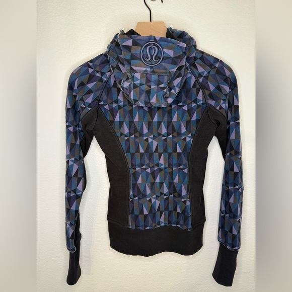 Lululemon Scuba Hoodie, Stained Glass Love Nightfall Size 2 - Picture 4 of 10